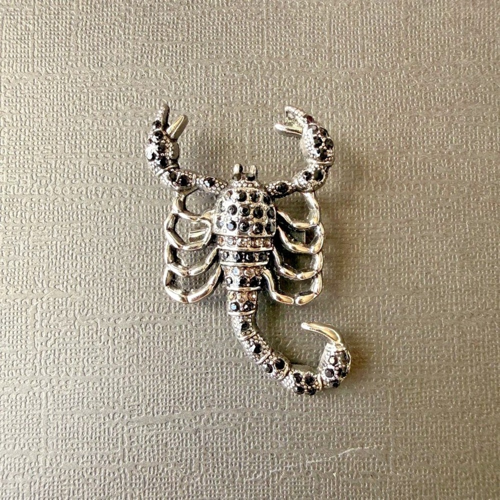 Scorpion Brooch Pin Black Rhinestone Silver Alloy Scorpio Zodiac Statement Jewel